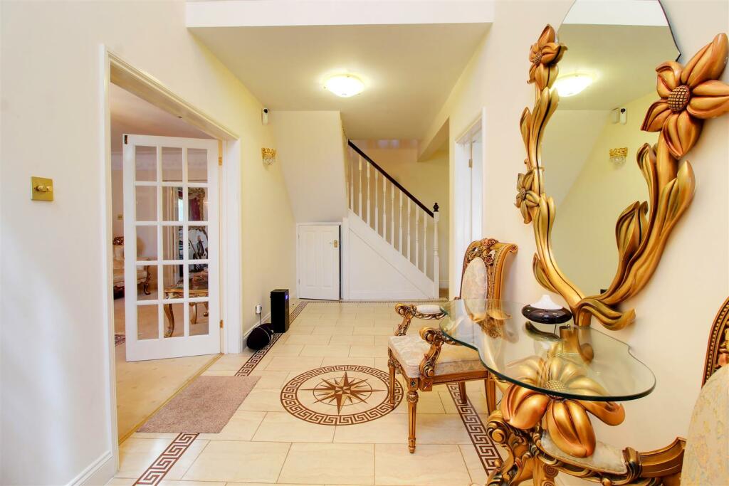 Additional image 11 of Mymms Drive, Brookmans Park