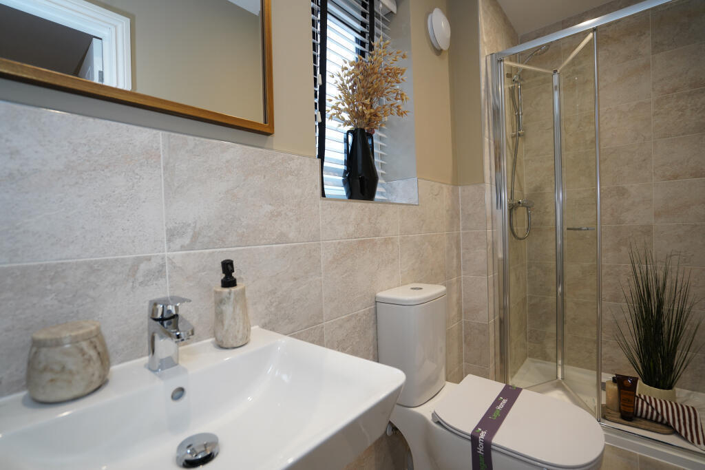 House in Houghton Regis, Central Bedfordshire - View 4