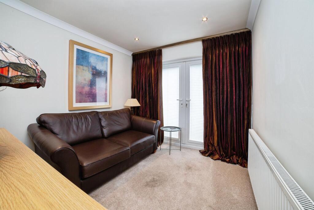 House in Mansfield - More