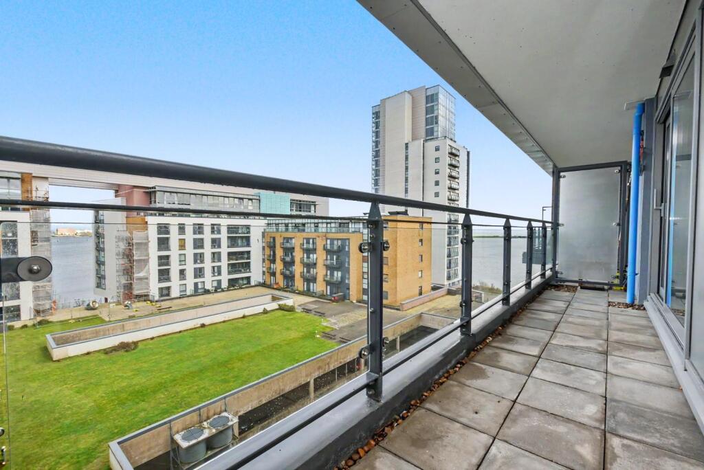 Apartment in Cardiff - More