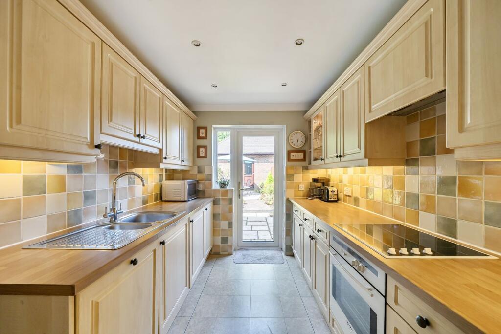 House in Lymington - View 5