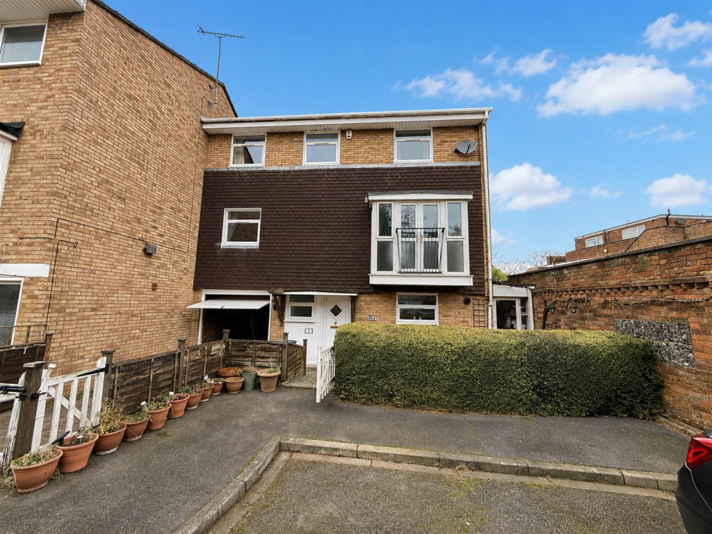 Main image of property: Staines Square, Dunstable
