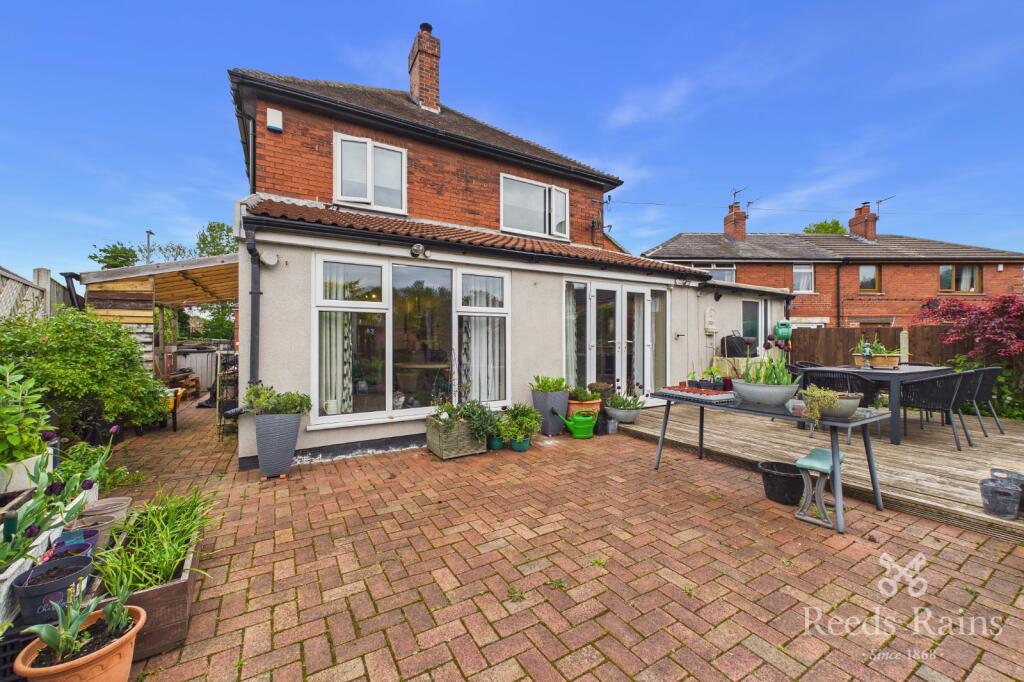 Main image of property: Robertsgate, Lofthouse, Wakefield, West Yorkshire, WF3
