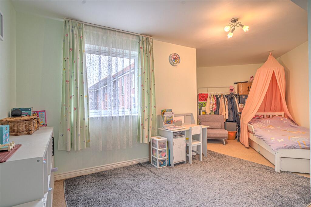 Apartment in Swindon - View 5