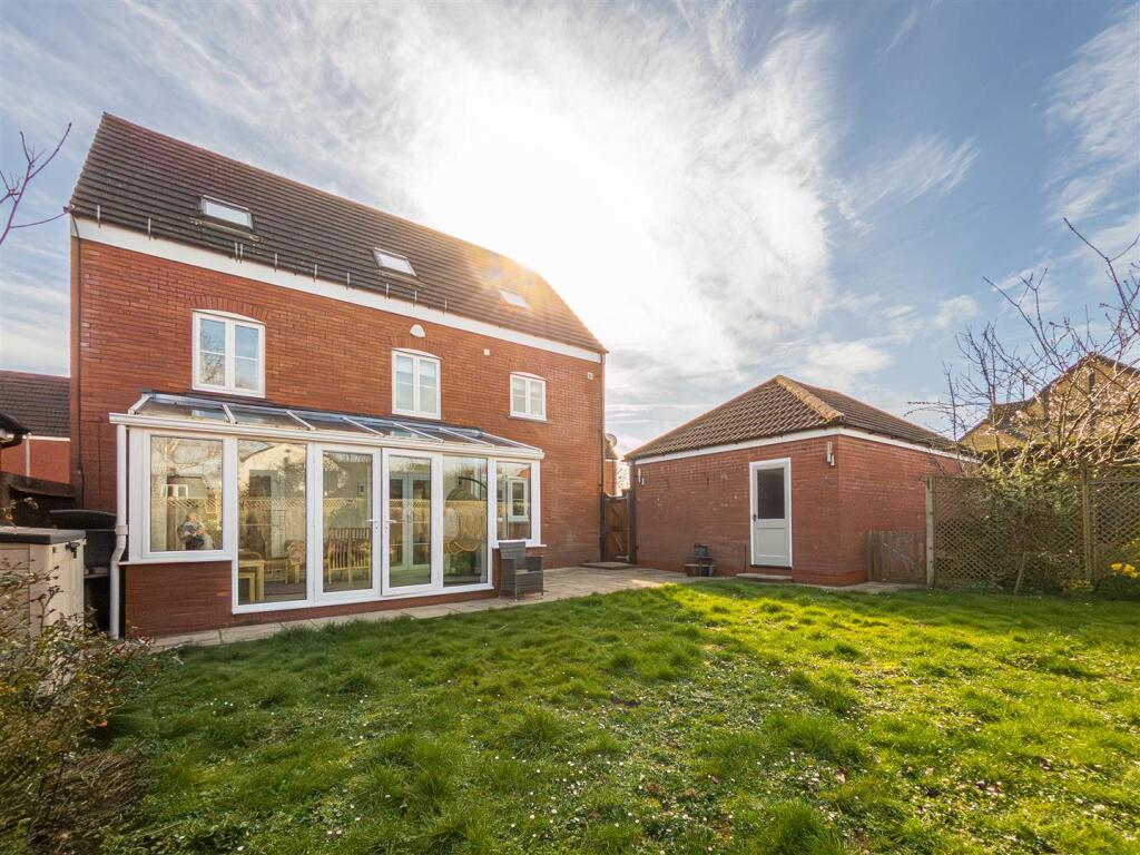 Belvedere Road, Bowerhill photo 2