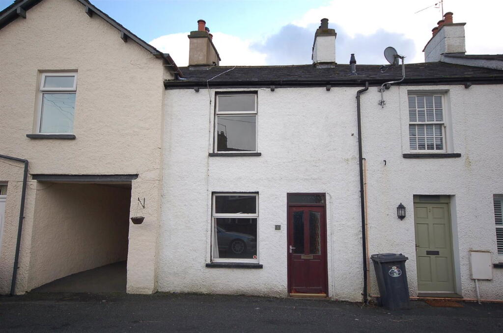 Main image of property: 3 The Banks, Station Road, Staveley, Kendal, Kendal, Cumbria, LA8 9NE