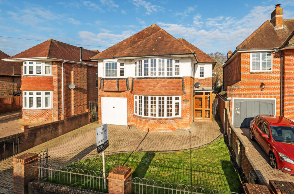 Main image of property: Warwick Road, Upper Shirley, Southampton, Hampshire, SO15