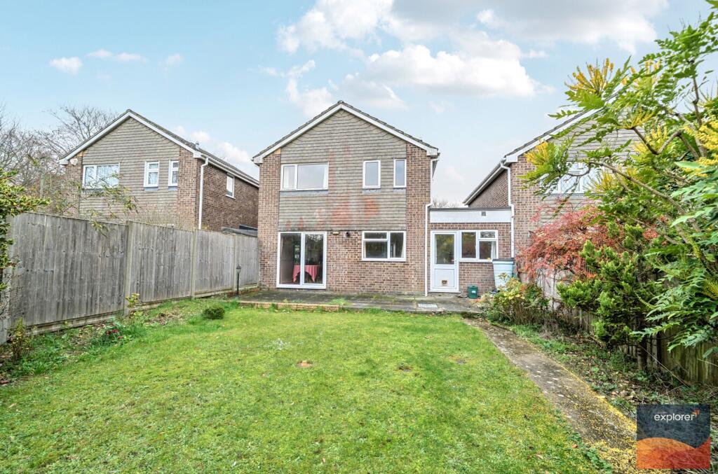 House in Basingstoke and Deane, Kempshott - View 3
