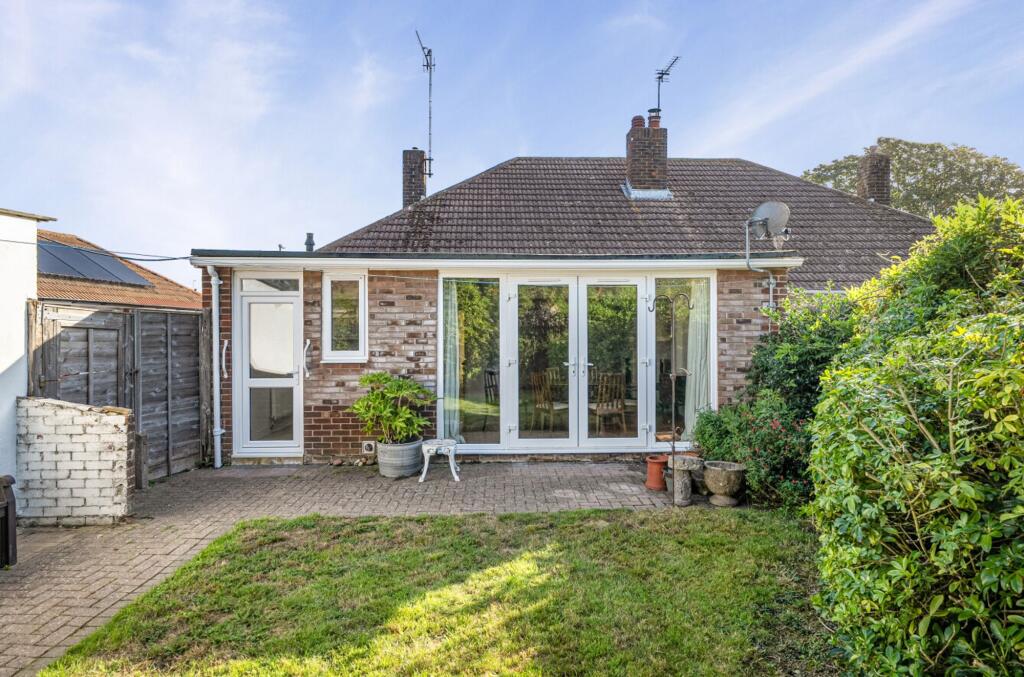 House in Chichester, Stockbridge, Donnington - More