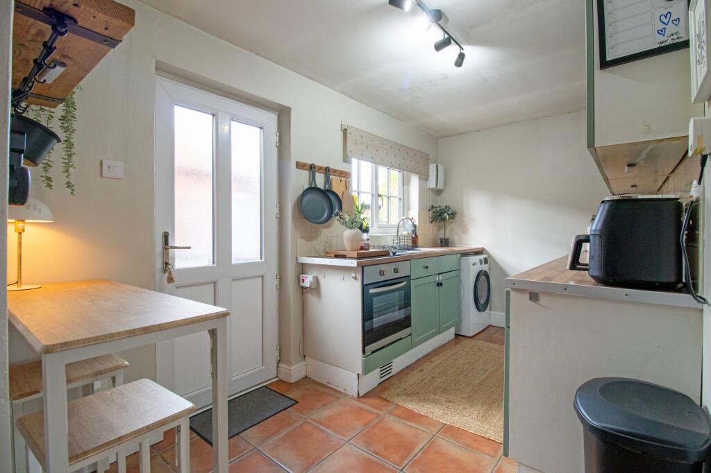 Middle Street, Corringham, DN21 photo 3