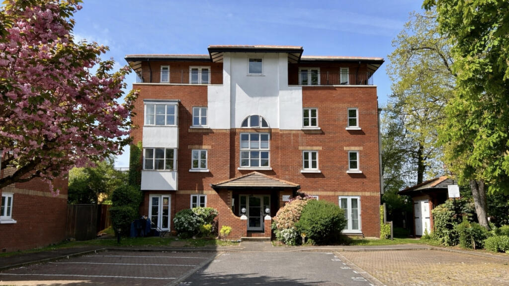 Main image of property: Beechwood Grove, London, W3