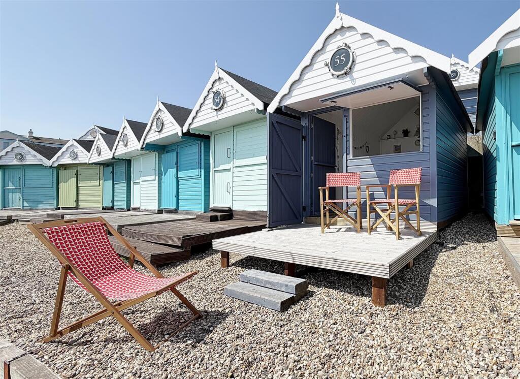 Main image of property: Pier Approach, Walton On The Naze