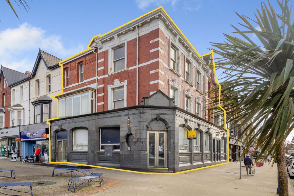 Main image of property: 56 St. Annes Road West, Lytham St. Annes, FY8 1UE