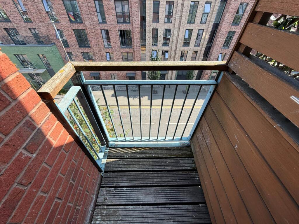 Apartment in Salford, Ordsall - More