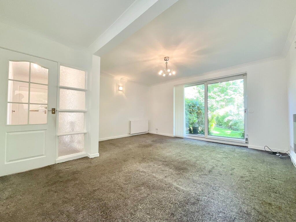 Apartment in Sefton, Liverpool City Region - View 5