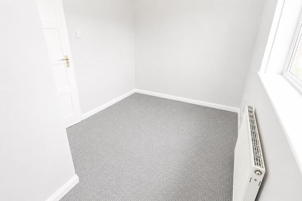 5 bedroom terraced house for rent
