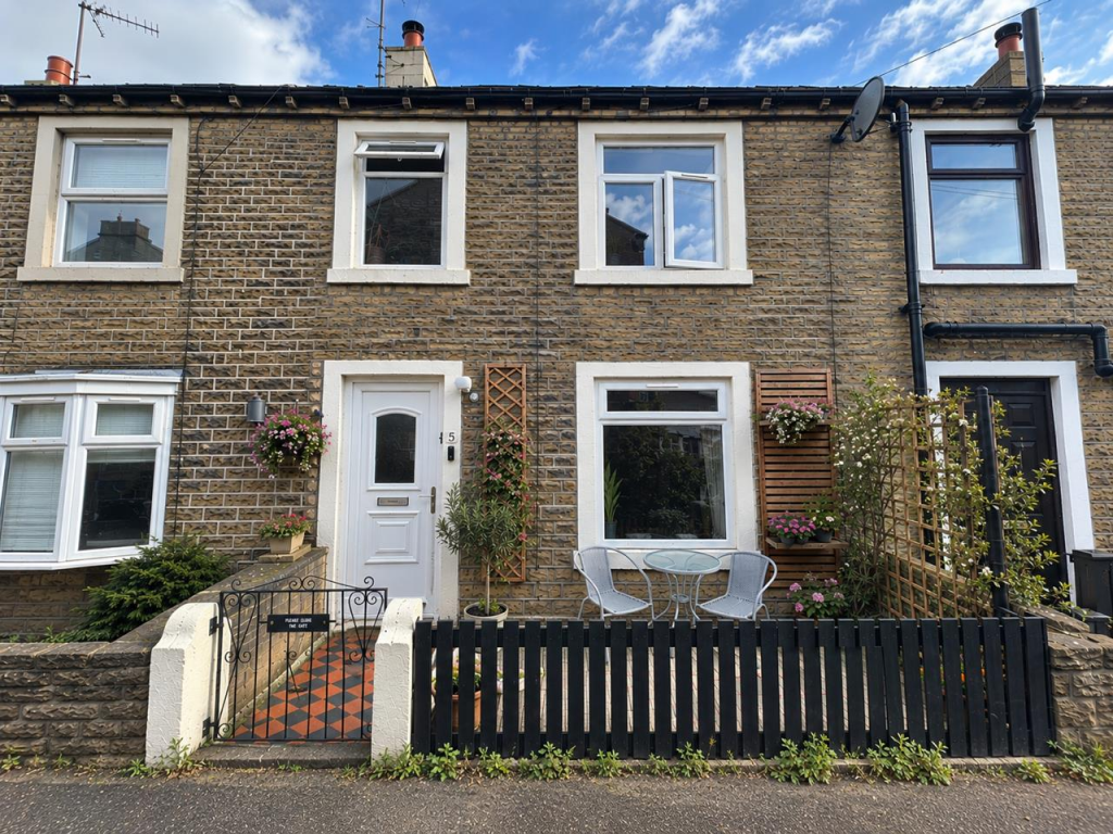 Main image of property: Royd Terrace, Armitage Bridge HD4