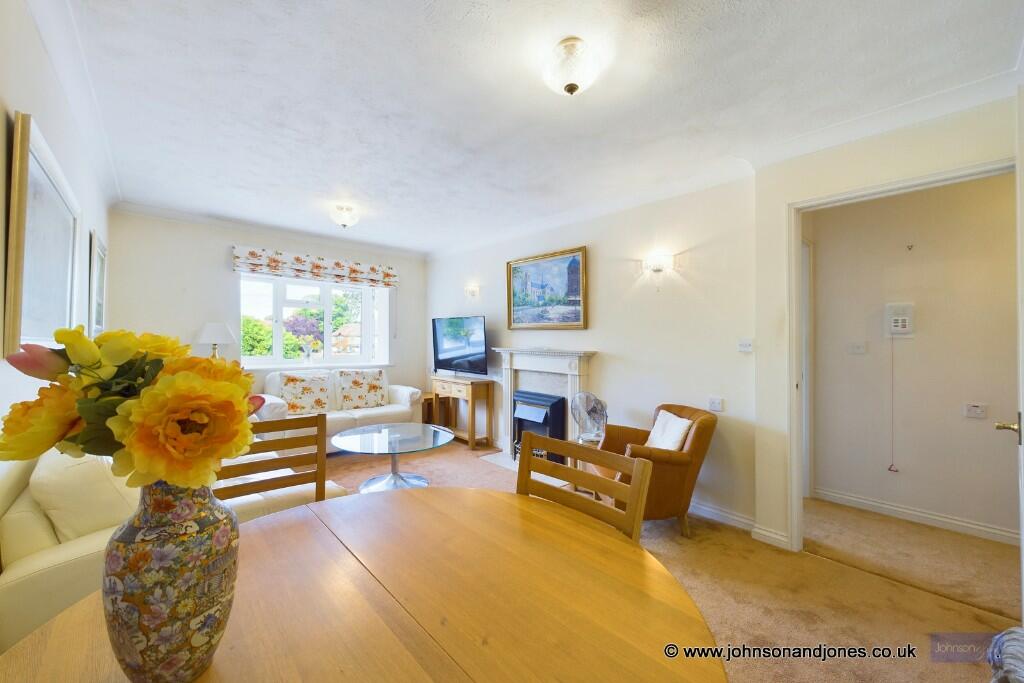 Abbey Court, Chertsey, Surrey, KT16 photo 4