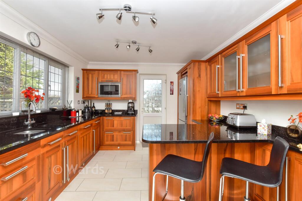 Brompton Farm Road, Strood, Rochester, Kent - Bilde 6