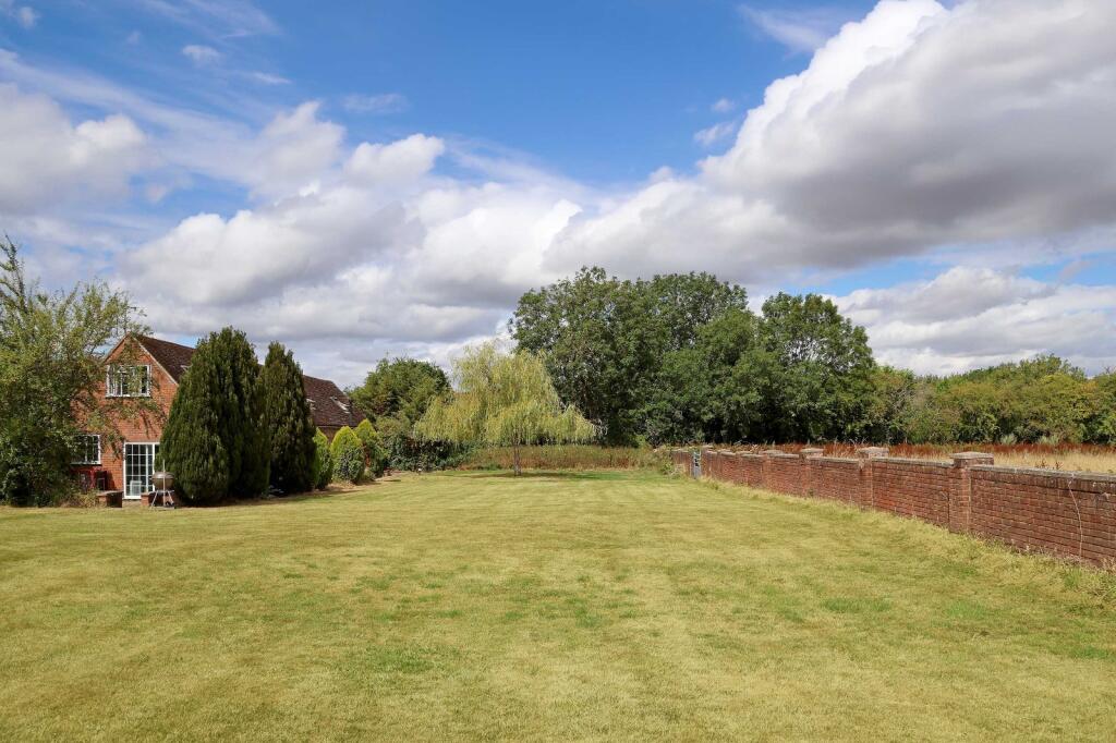 House in Hemel Hempstead - View 2