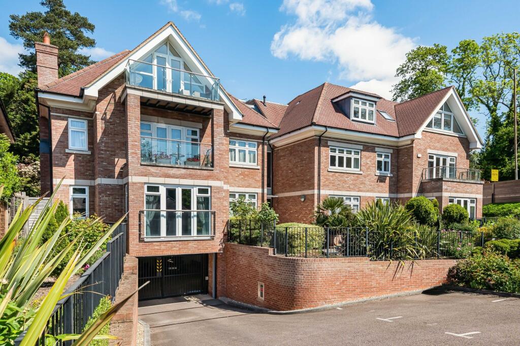 Main image of property: Brookmans Manor, Brookmans Park, AL9