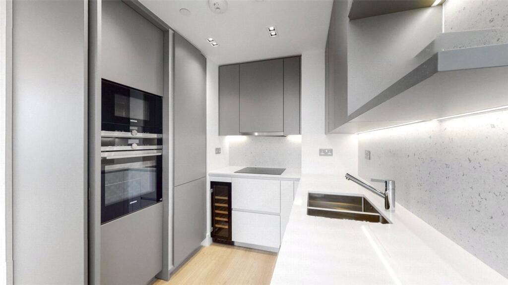 Apartment in London - View 5