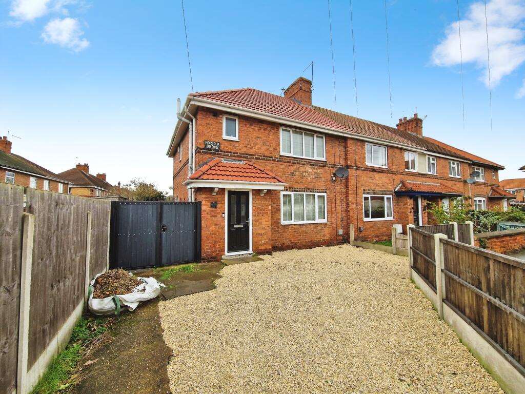 3-bed terraced on Norfolk Grove, Bircotes, Doncaster, DN11, £160,000