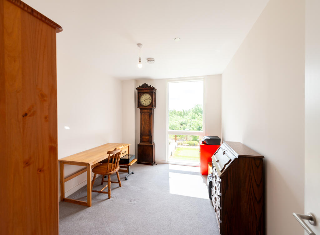 Apartment in Watford - View 5