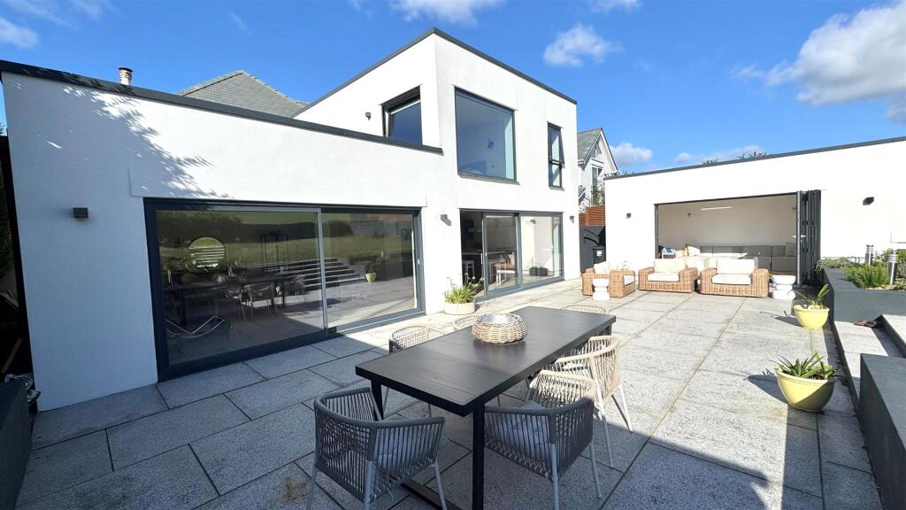 Main image of property: Down End, Croyde