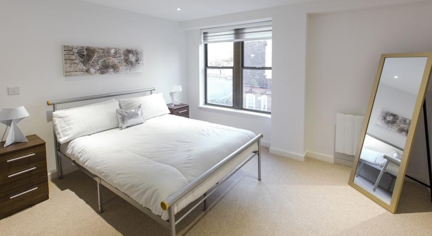 6 bedroom town house for rent