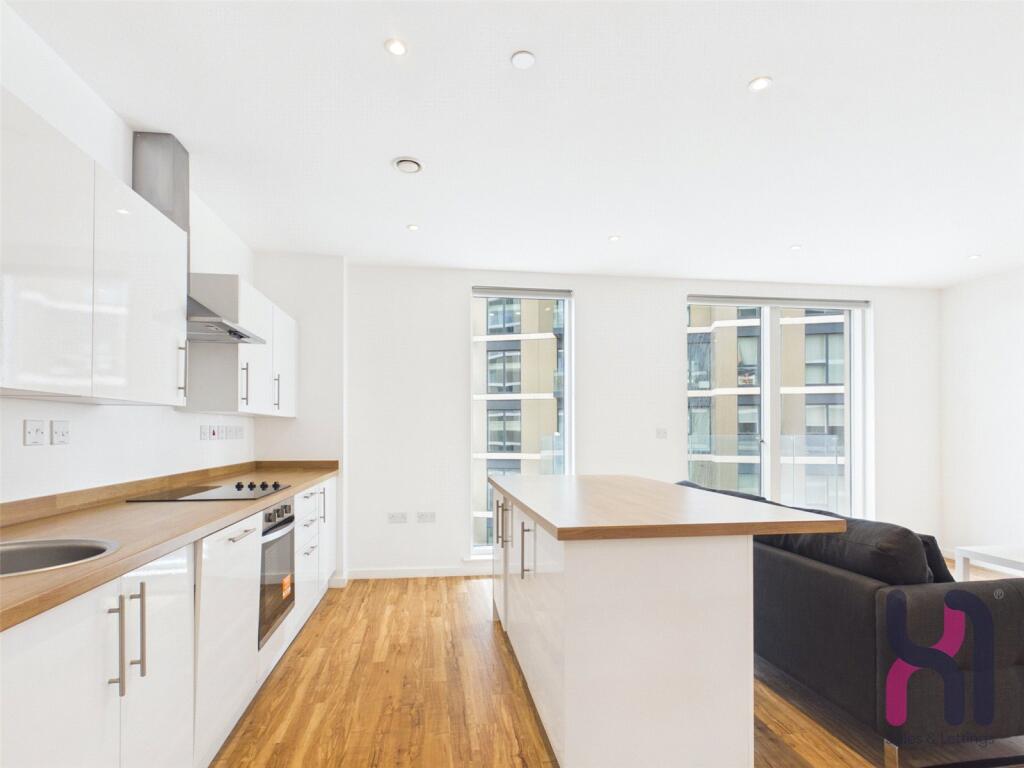 Main image of property: Chatham Waters, North House, Gillingham Gate Road, Gillingham, ME4