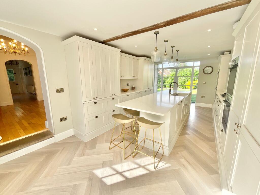 House in Stoke-on-Trent - View 2