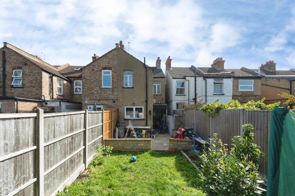 House in Watford - View 5