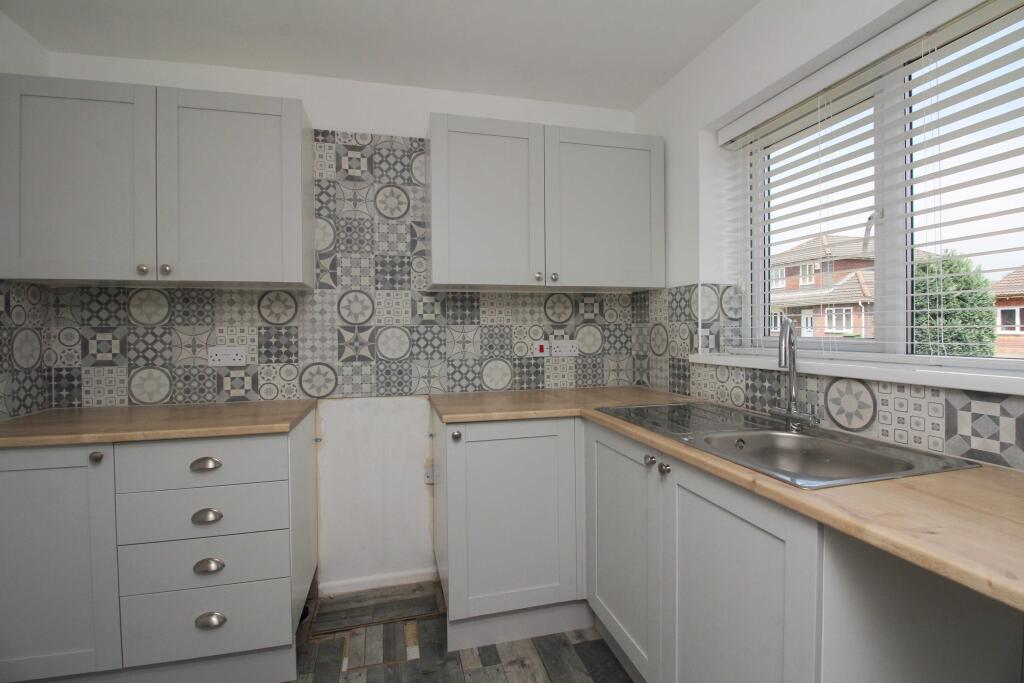 House in Cardiff, Llantwit Fardre - View 4