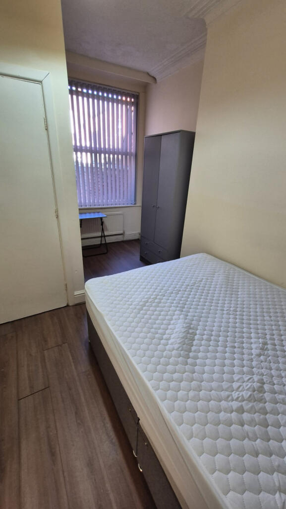 4 bedroom terraced house for rent