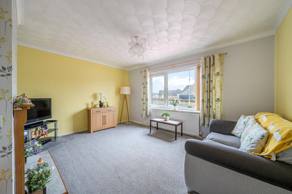 Avonmead, Haydon Wick, Swindon, SN25 photo 4