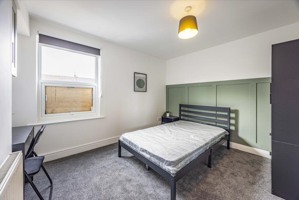 House in Nottingham - View 2