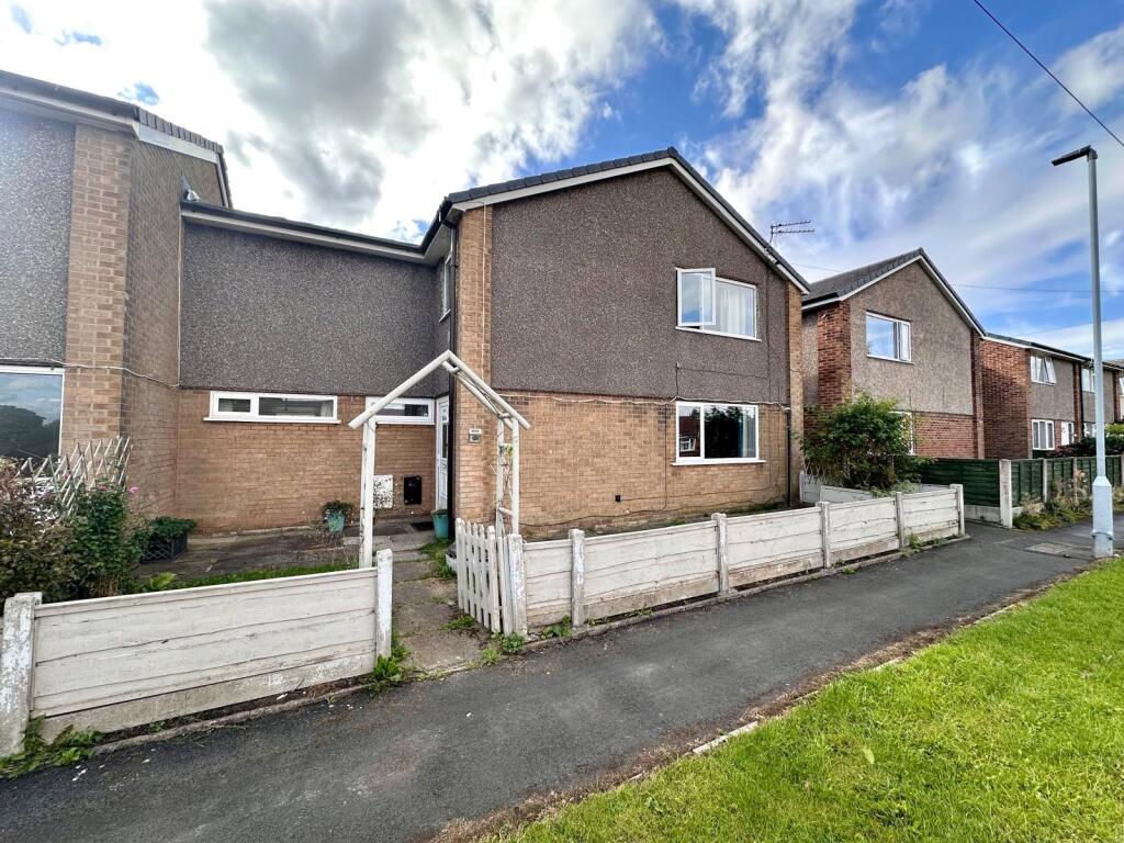 4-bed semi-detached on Blaze Moss Bank, Stockport, Greater Manchester, SK2, £275,000