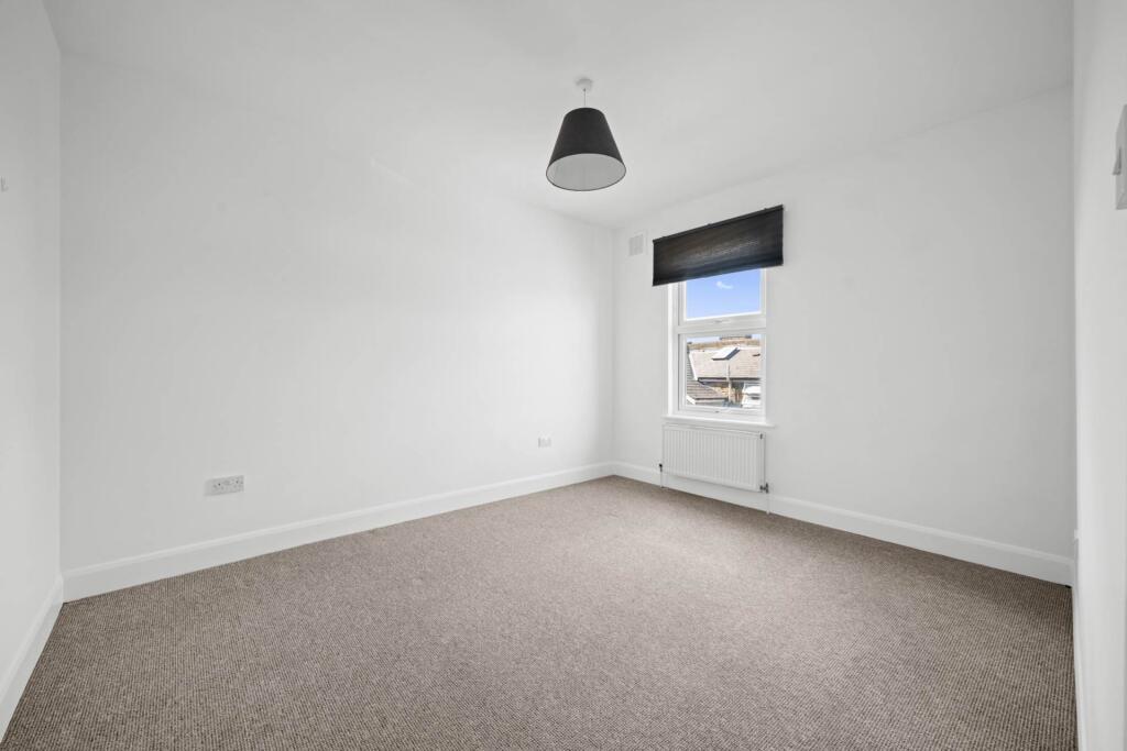 Apartment in London - View 3