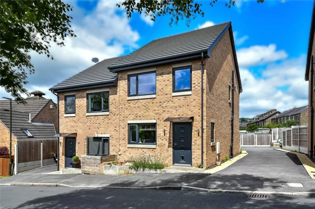 Main image of property: Jubilee Gardens, New Mills, High Peak, Derbyshire, SK22