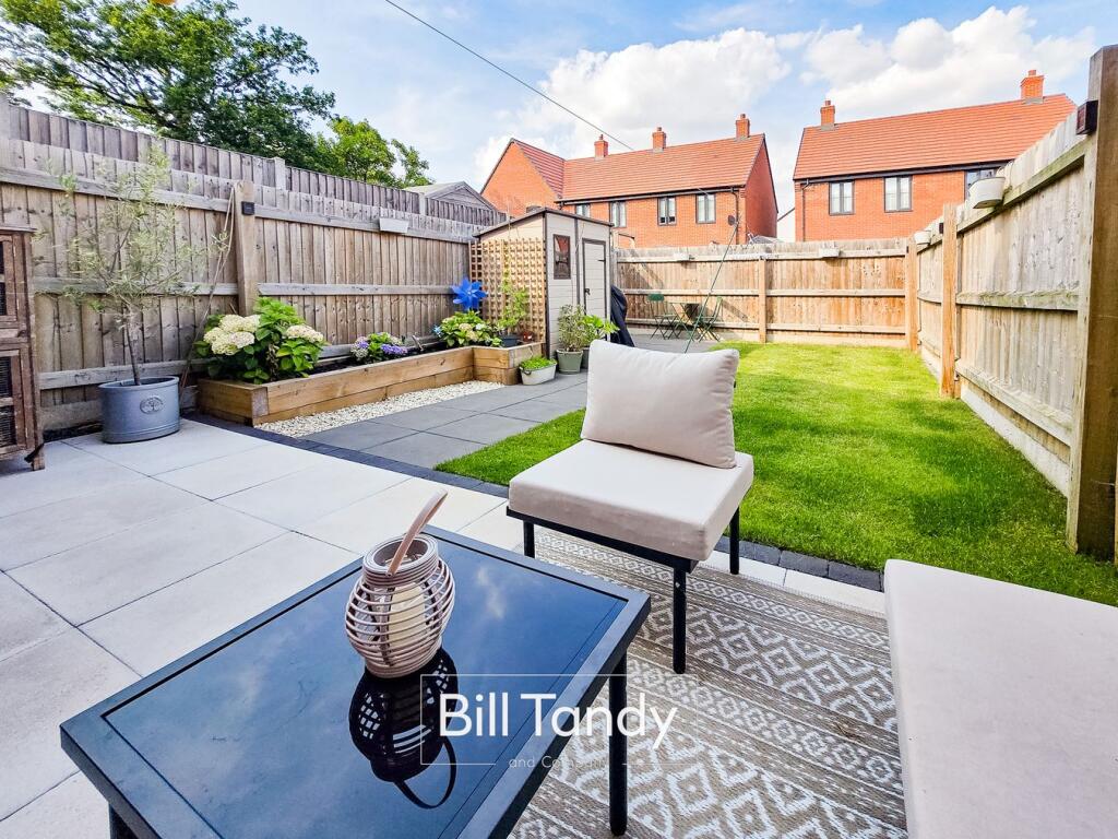 Enots Close, Lichfield, WS13 photo 2