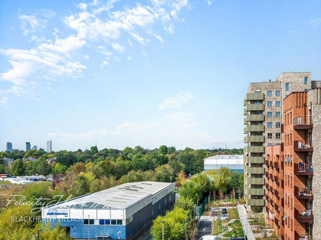 Apartment in London - View 5