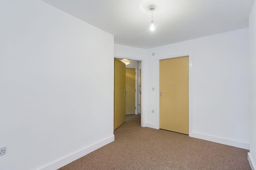 Apartment in Southampton - More