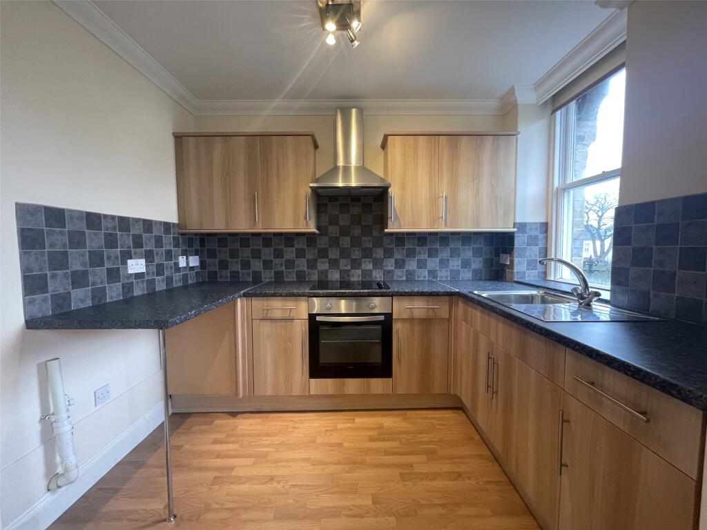 Apartment in North Devon, Barnstaple - View 2