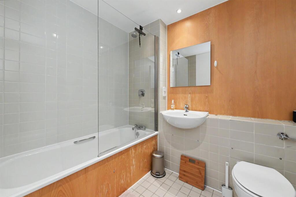 Apartment in London, Millwall, Canary Wharf - More