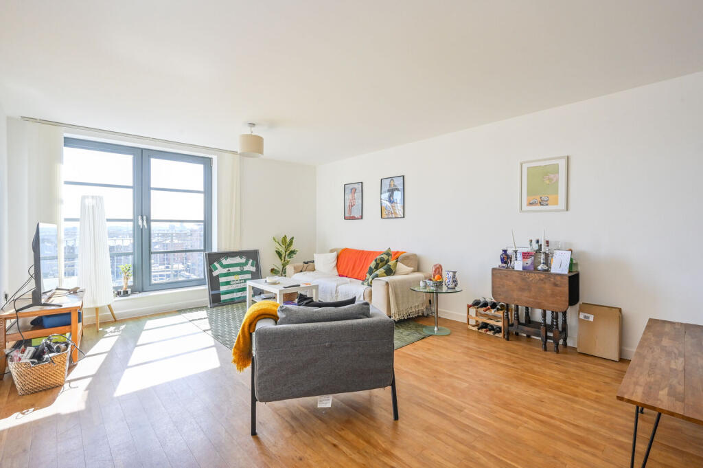 Main image of property: Commercial Road, Limehouse, London, E14