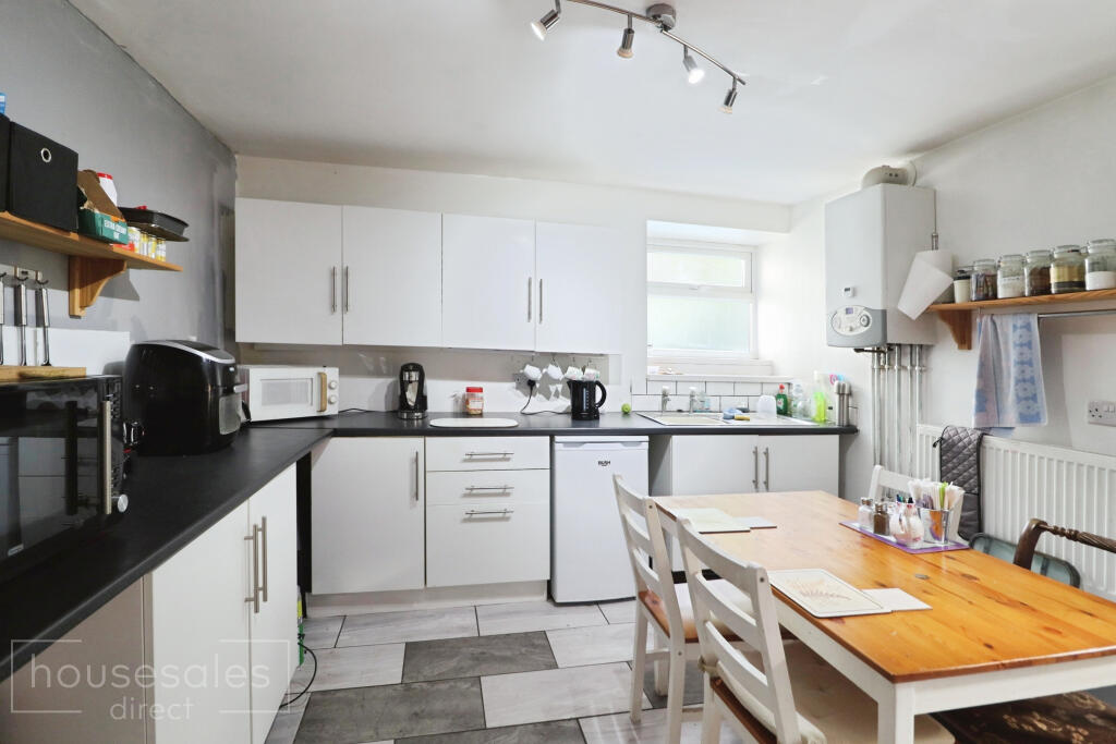House in Aberdare, Aberaman North - View 3