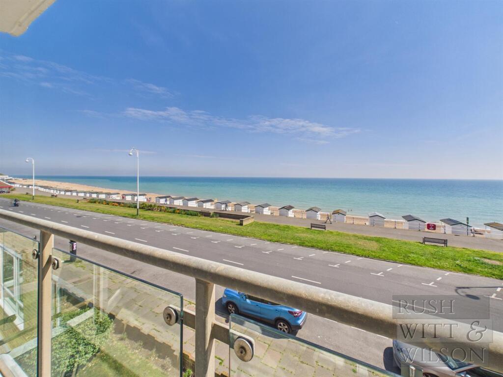 De La Warr Parade, Bexhill photo 3