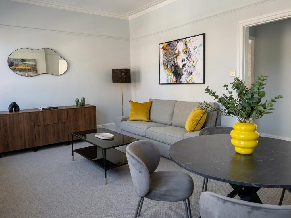 Main image of property: High Street Kensington, W8