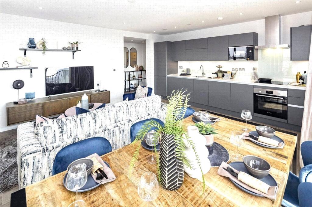 Main image of property: The Lock, Greenford Quay, Greenford, UB6